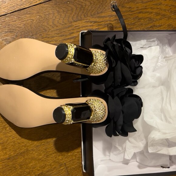 NEW Black Rosette Heels Size 10 - Picture 4 of 5